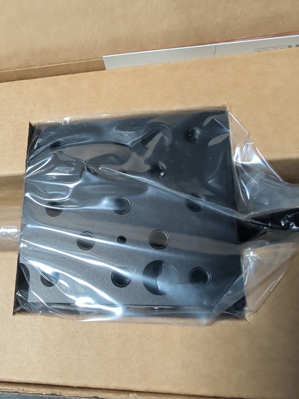 THORLABS DTS25/M M6 X 1.0 TAPS – Factory Packaging – Illinois Stock