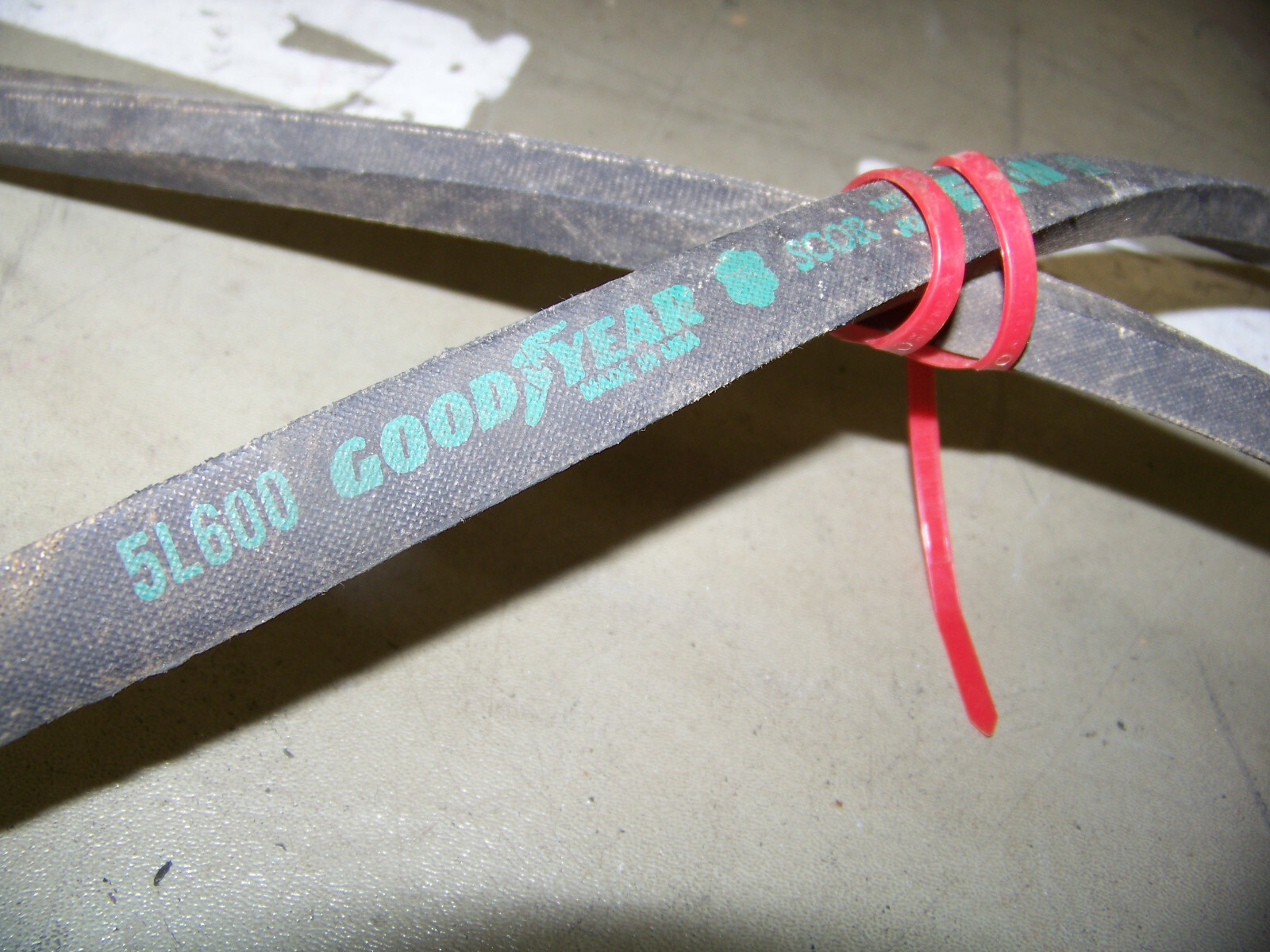 Goodyear Eaton Belt 5L600 New