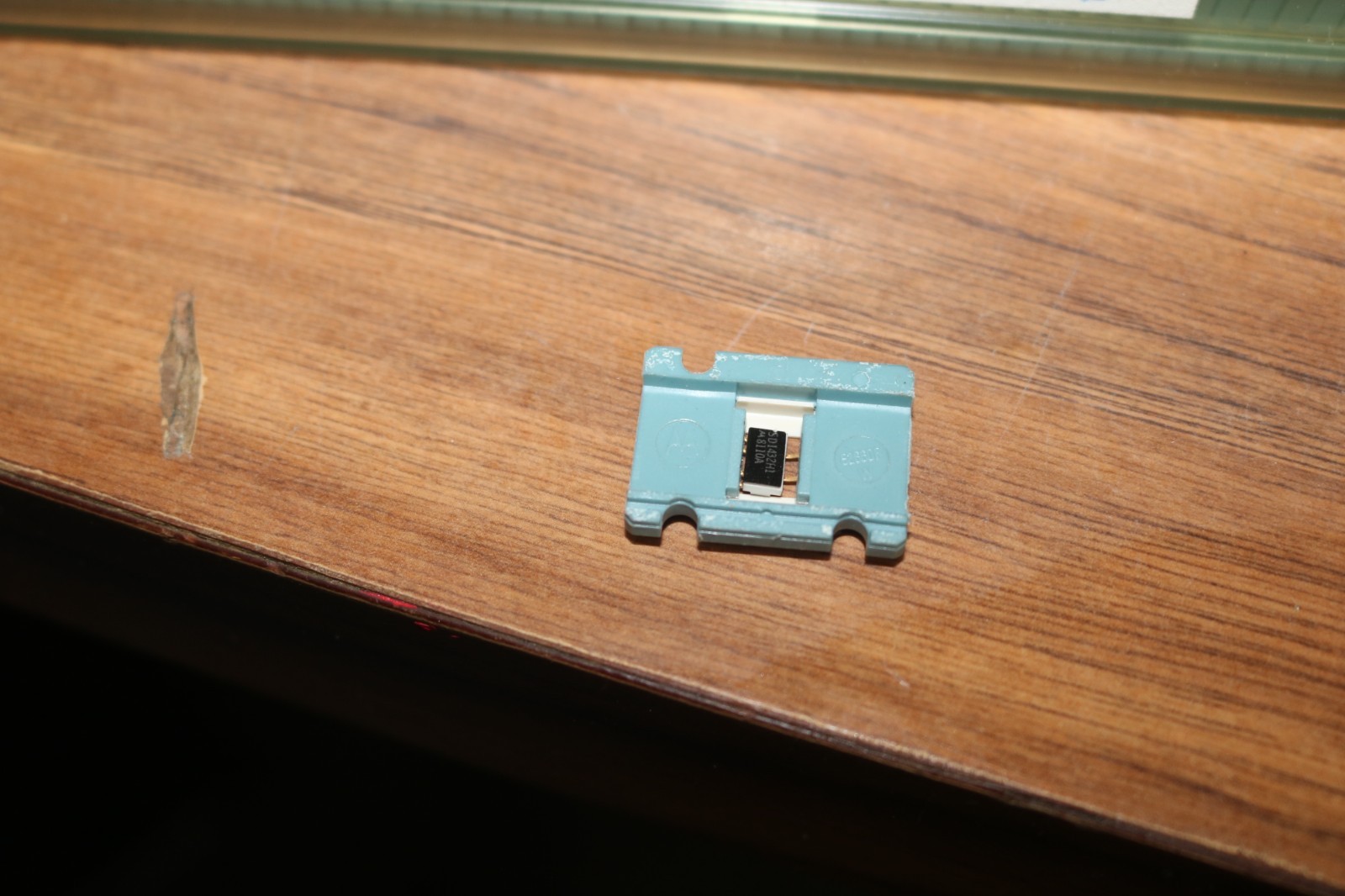 sleeve of 100 NOS Motorola SD1432H1 Microcircuit microchip
