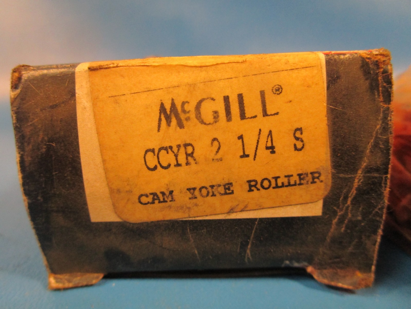 MCGILL CCYR 2 1/4 S, Crowned Yoke Roller, 2.25″ Roller Diameter, 5/8″ Bore, 1.25