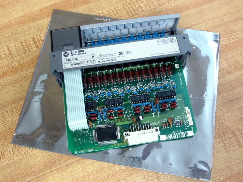Allen Bradley 1746-IV16 Input Module 1746-1V16 Ser B