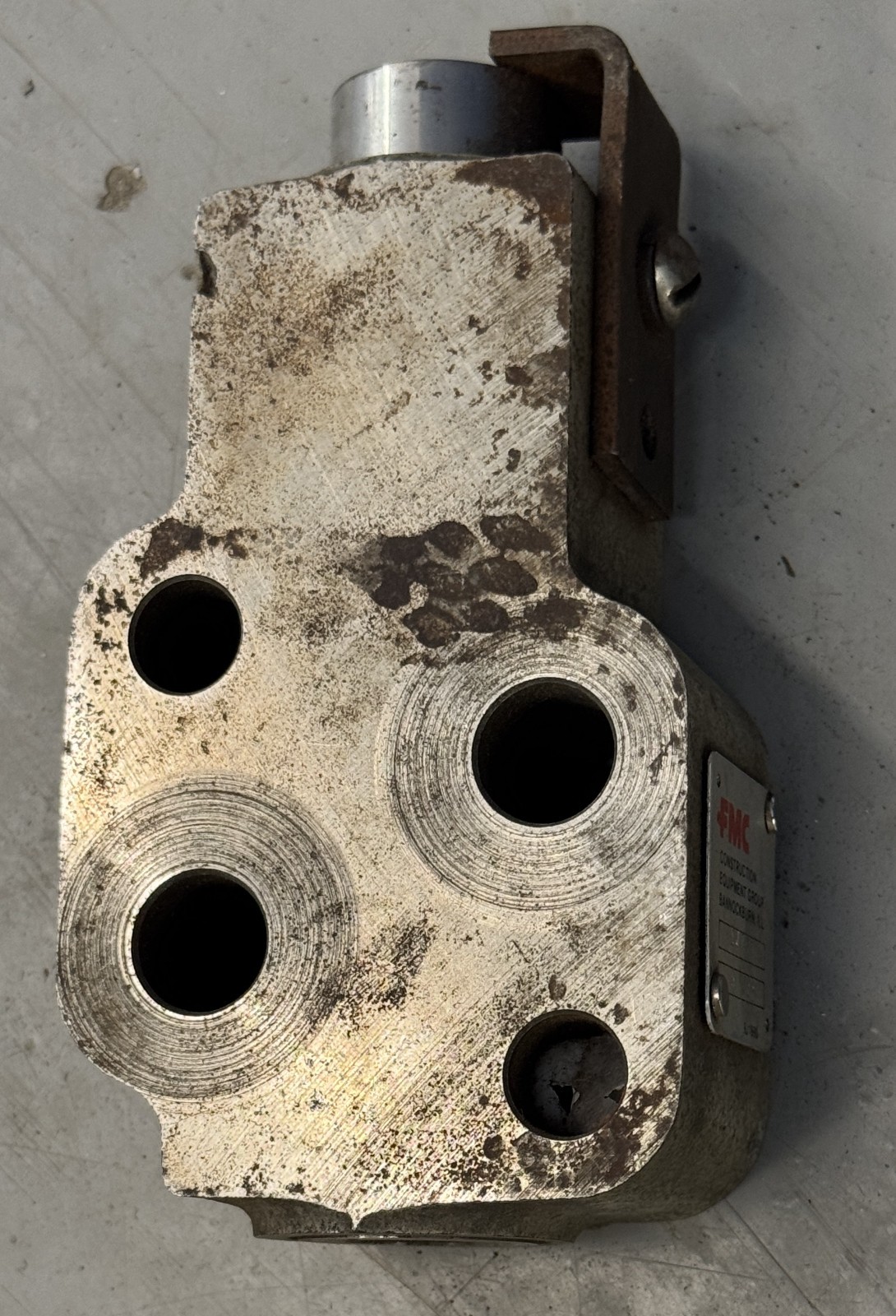 FMC CONSTRUCTION EQUIPMENT 1J775 OEM ENGINE PART COMPATIBLE ASSEMBLY COMPONENT