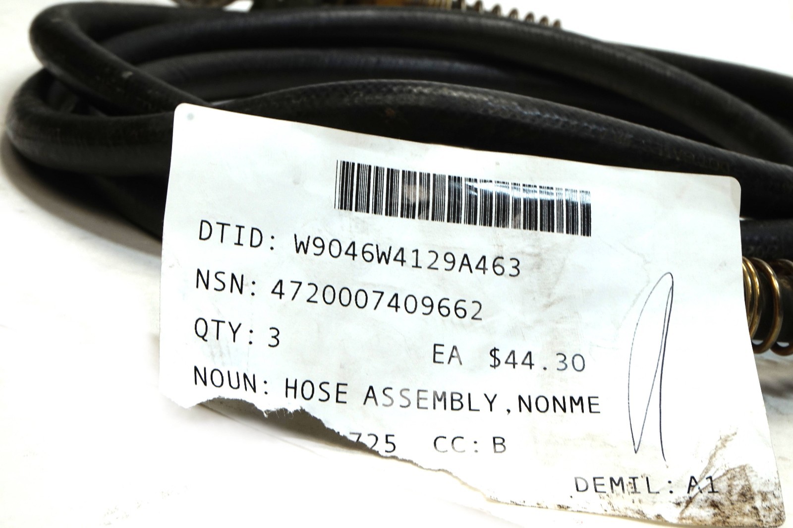5 TON 6×6 Cargo Truck Air Hose Assembly 105821R91 10-1/2 ft Lg 3/8 M915 & M939