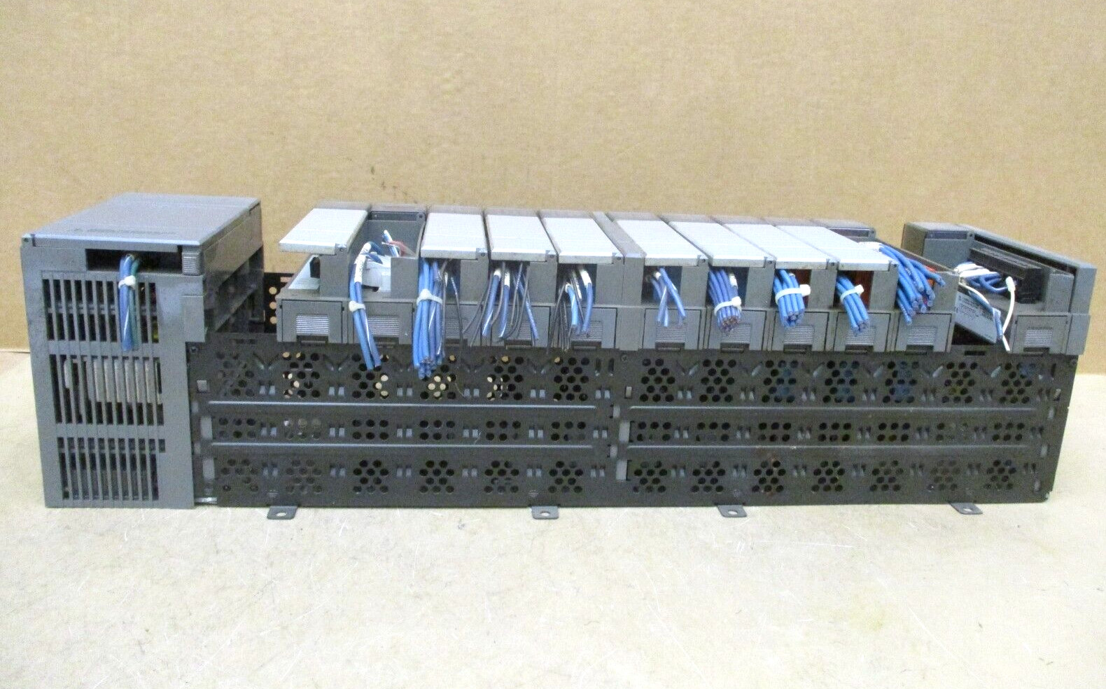 Allen-Bradley SLC 500 1746-P3 Ser A 1747-DCM 1747-SDN 48678GN