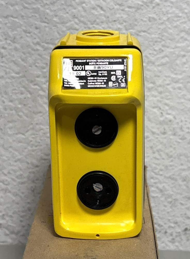 Square D 9001BW90YU Standard Duty Pendant Control Station-Missing Strain-Relief