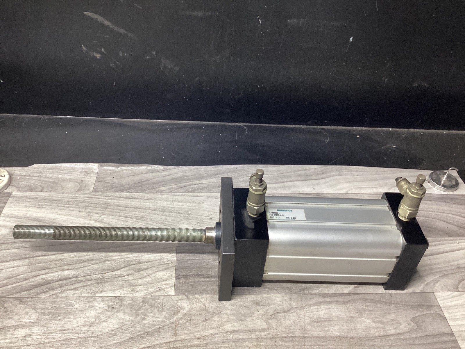 NUMATICS F1AP-05E3D-HLP2 / VJ684026-1 PNEUMATIC CYLINDER #105B154PR3