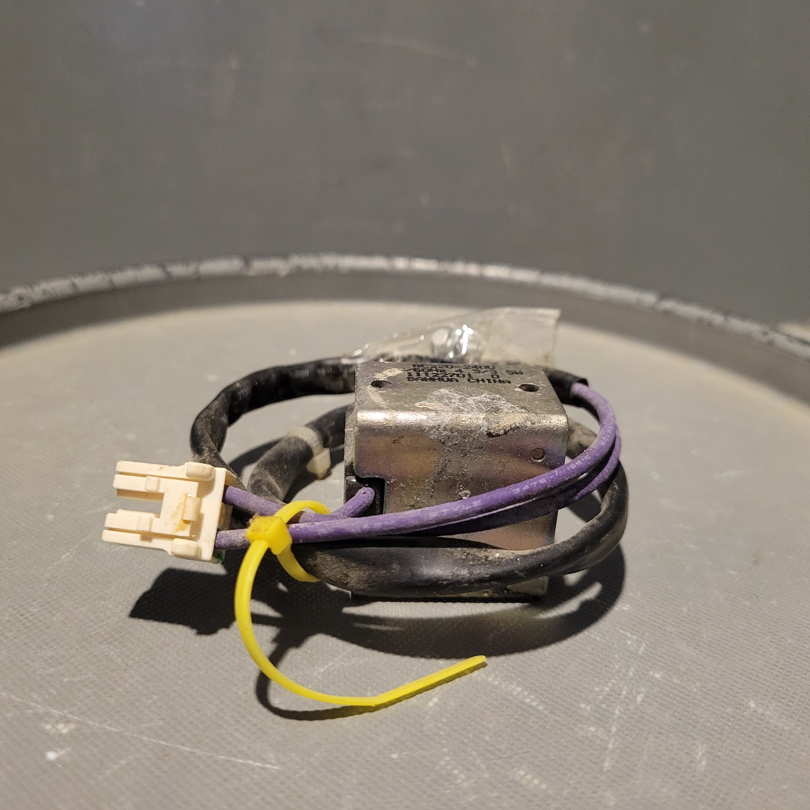 4-Way Solenoid Coil, AC220-240V, 4.5-3.5W, 11122701, SHF-4-10L3, 11Z26P