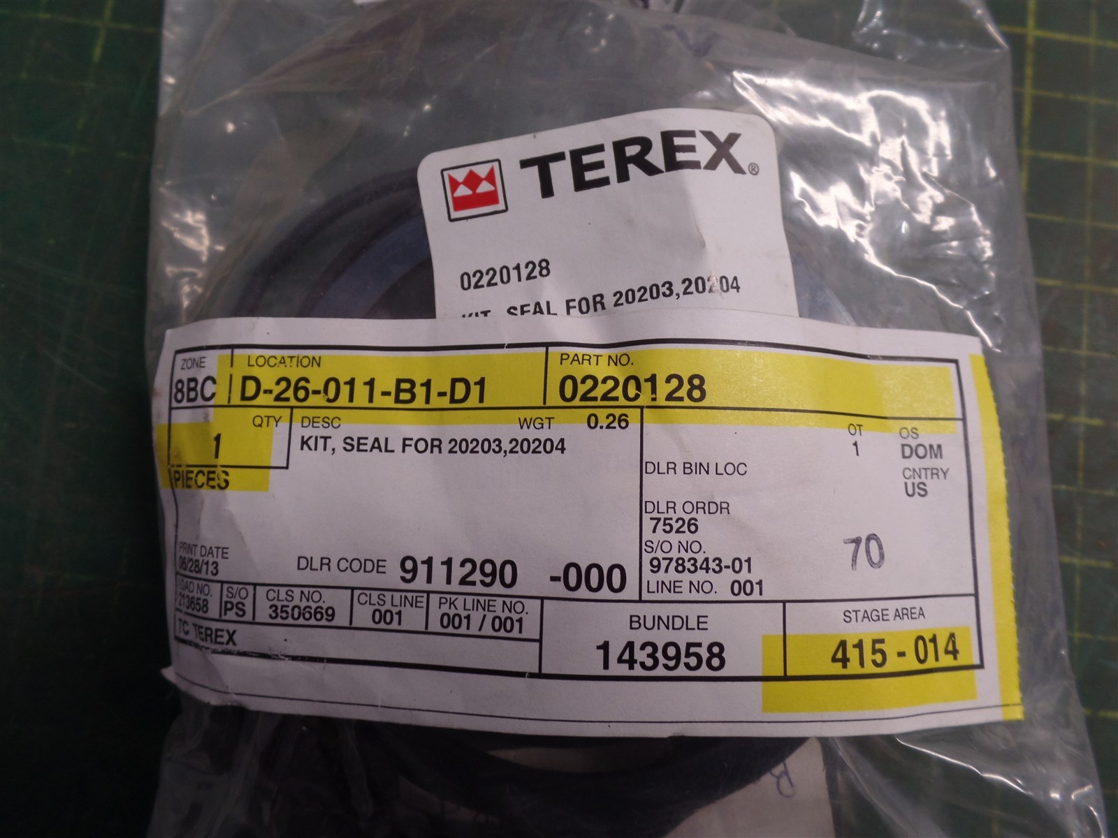 GENUINE TEREX PARTS 0220128 SEAL KIT FOR 20203 & 20204, GENIE 77364, NIB, N.O.S
