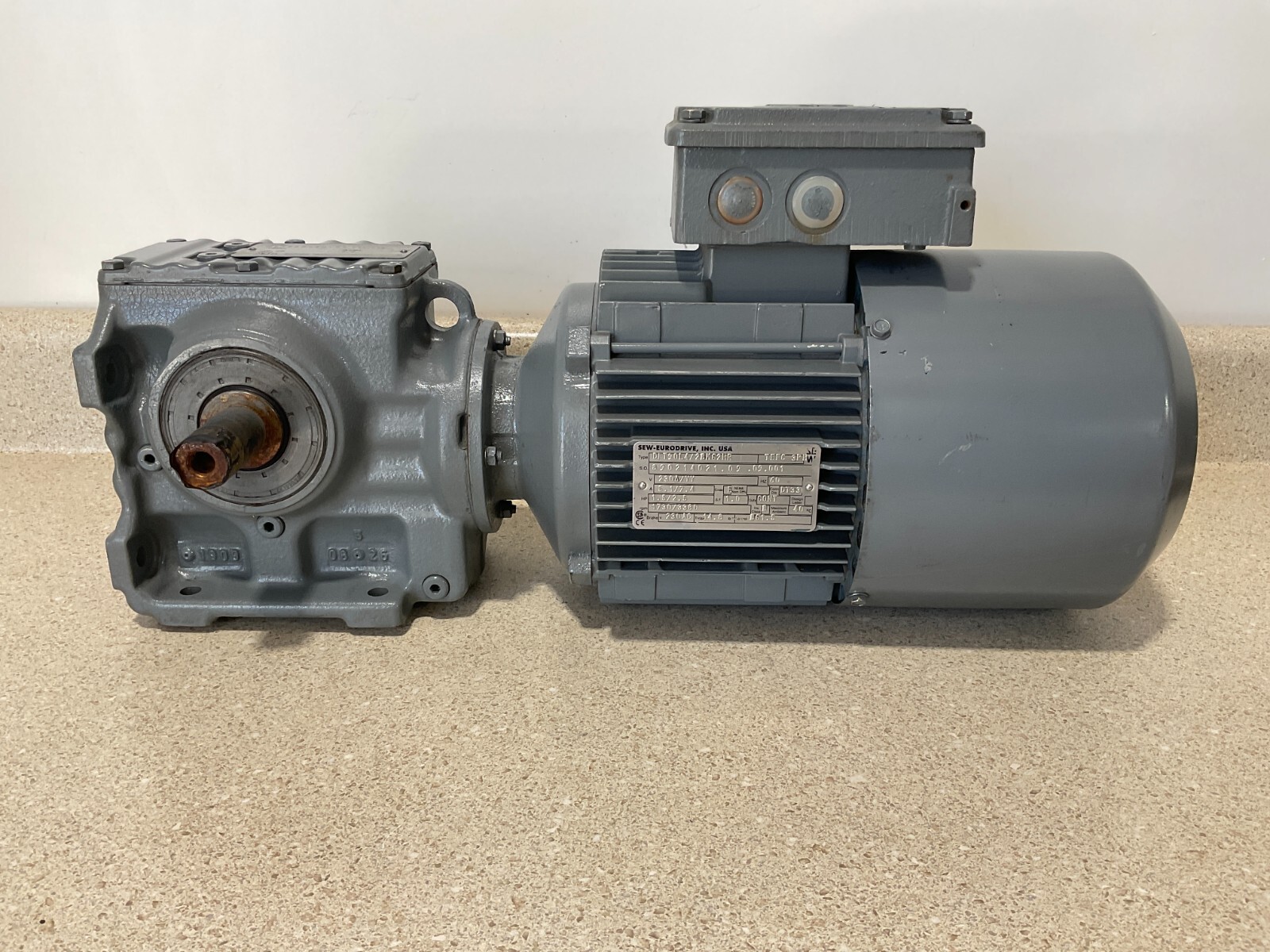 Sew Eurodrive DFT90L4/2BMG2HR 1.5/2.5HP S57A 47.32Ratio NEW