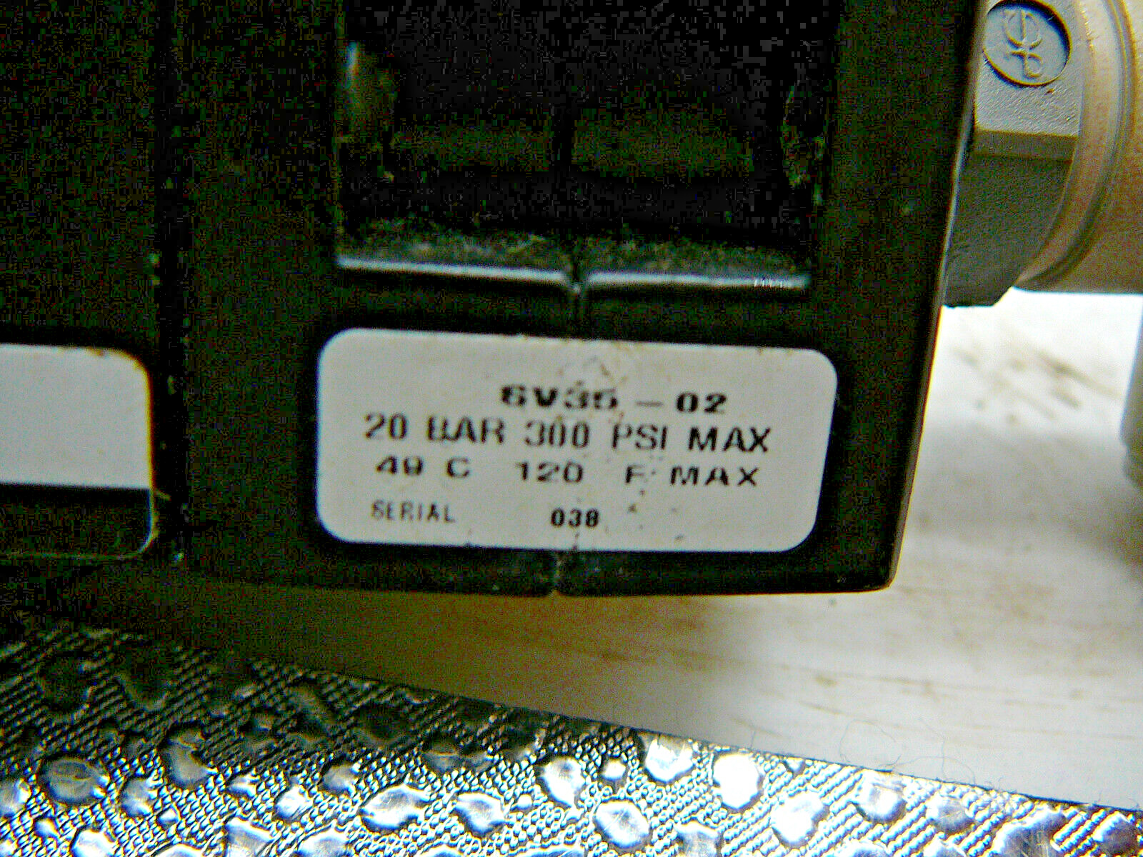 WATTS PNEUMATIC REGULATOR R35-02C 300PSI W/STOP VALVE SV35-02