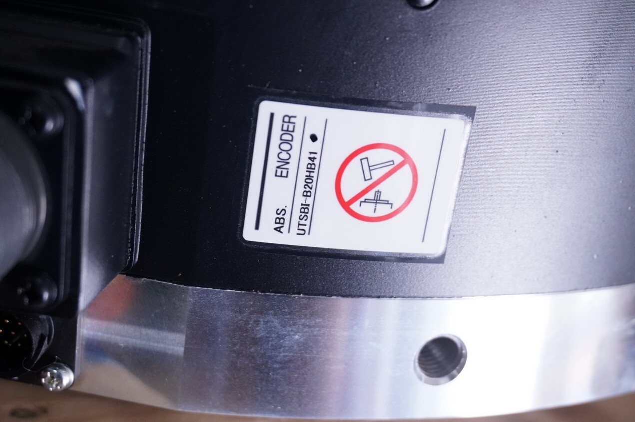 Yaskawa SGMCS-1EN3A31 – AC Servo Motor 2360W – 200V – 17.4A – 150R/Min