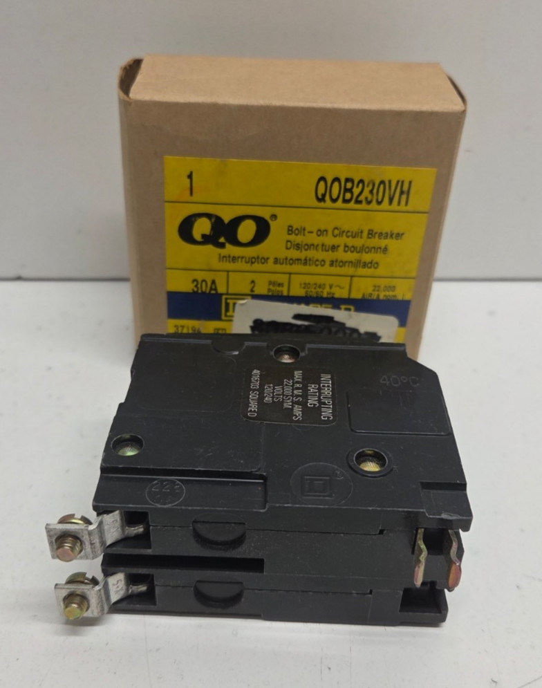 NEW IN BOX! SQUARE D 30A 120/240V 2-POLE CIRCUIT BREAKER QOB230VH