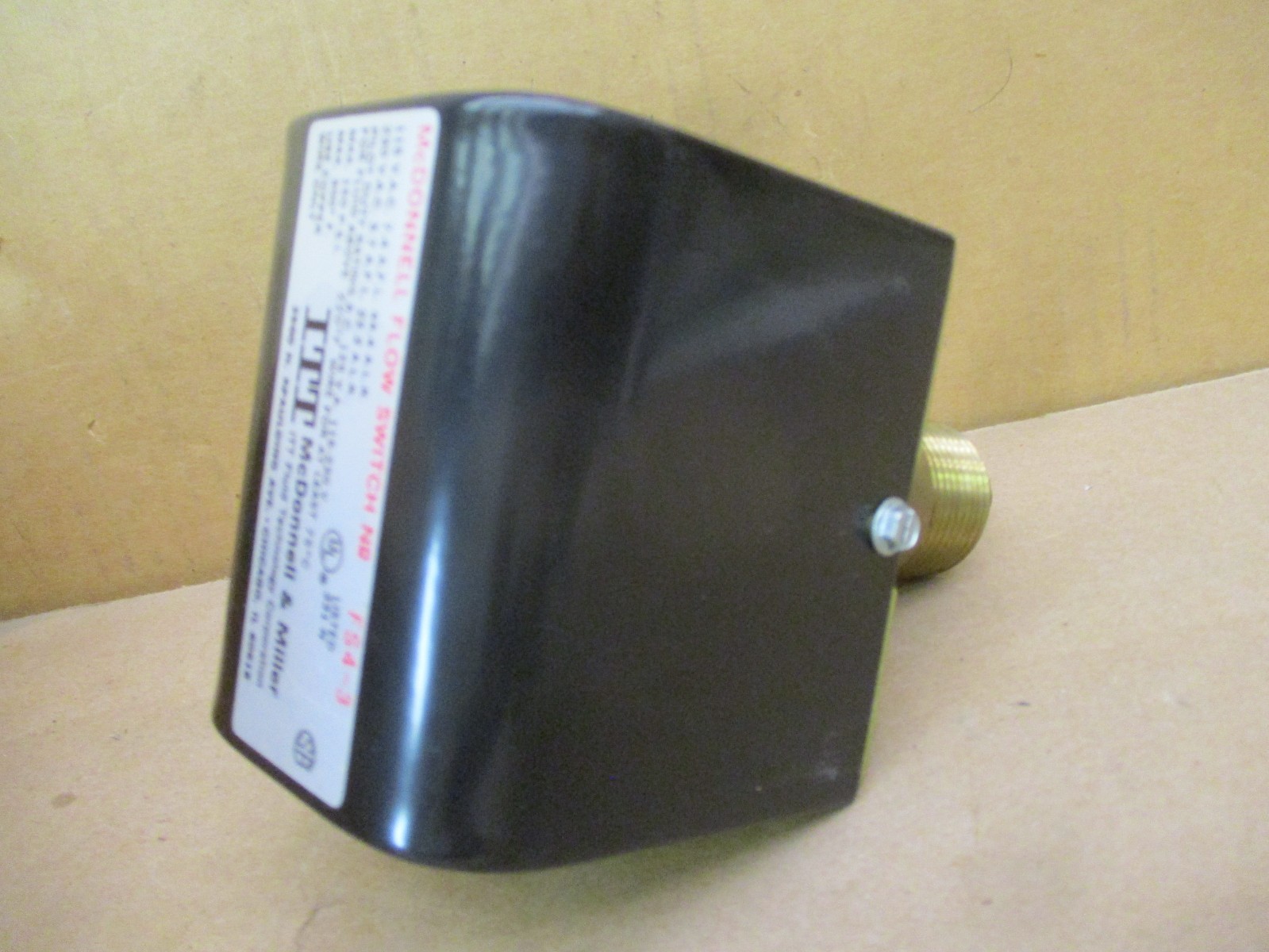 New Open Box ITT McDonnell & Miller FS4-3 Flow Switch 1NPT 114400 52705PRX
