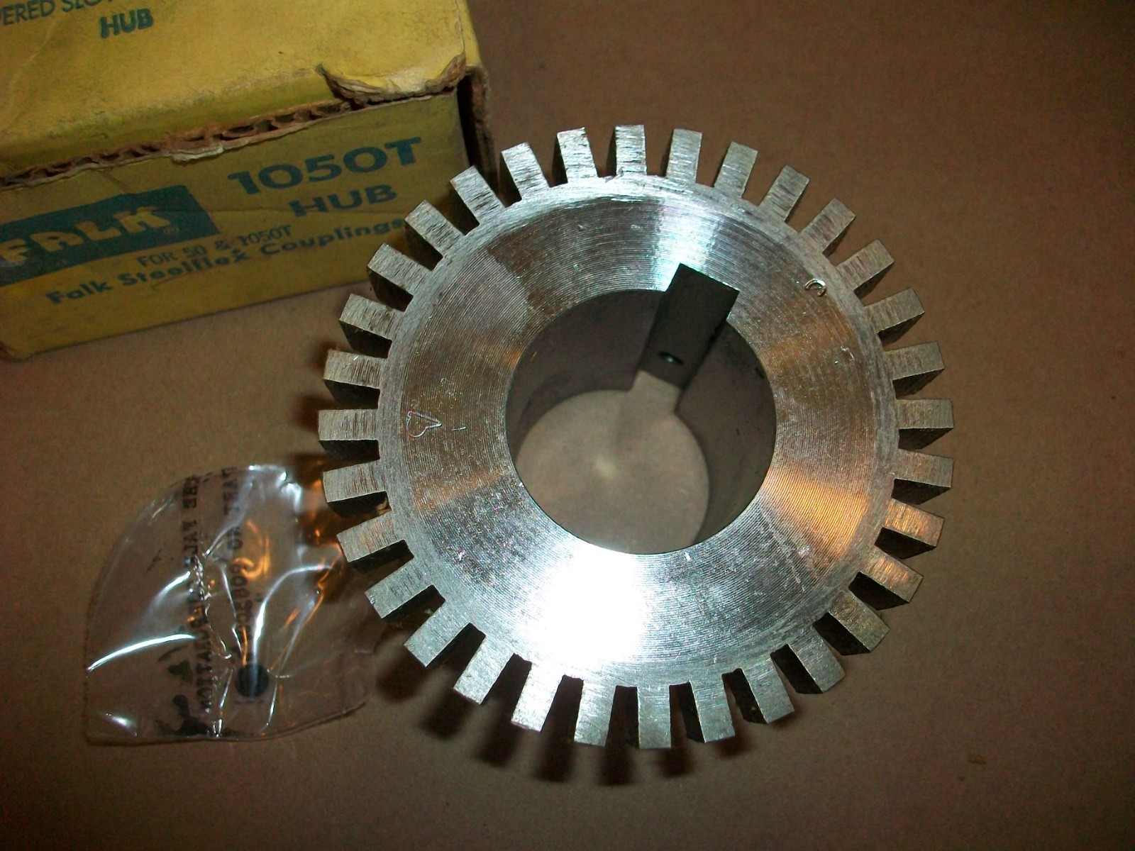 FALK 1050T HUB Bore 1.875 kw 1/2″ X 1/4″ NEW IN BOX
