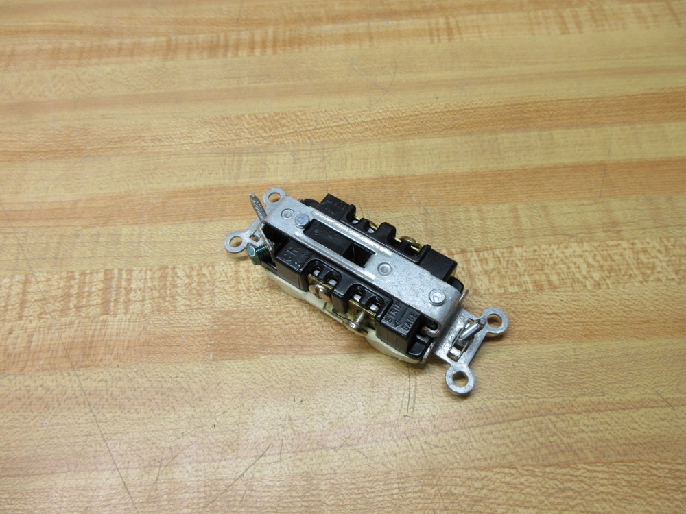 Pass & Seymour 5362-I Legrand Duplex Receptacle 5362-1