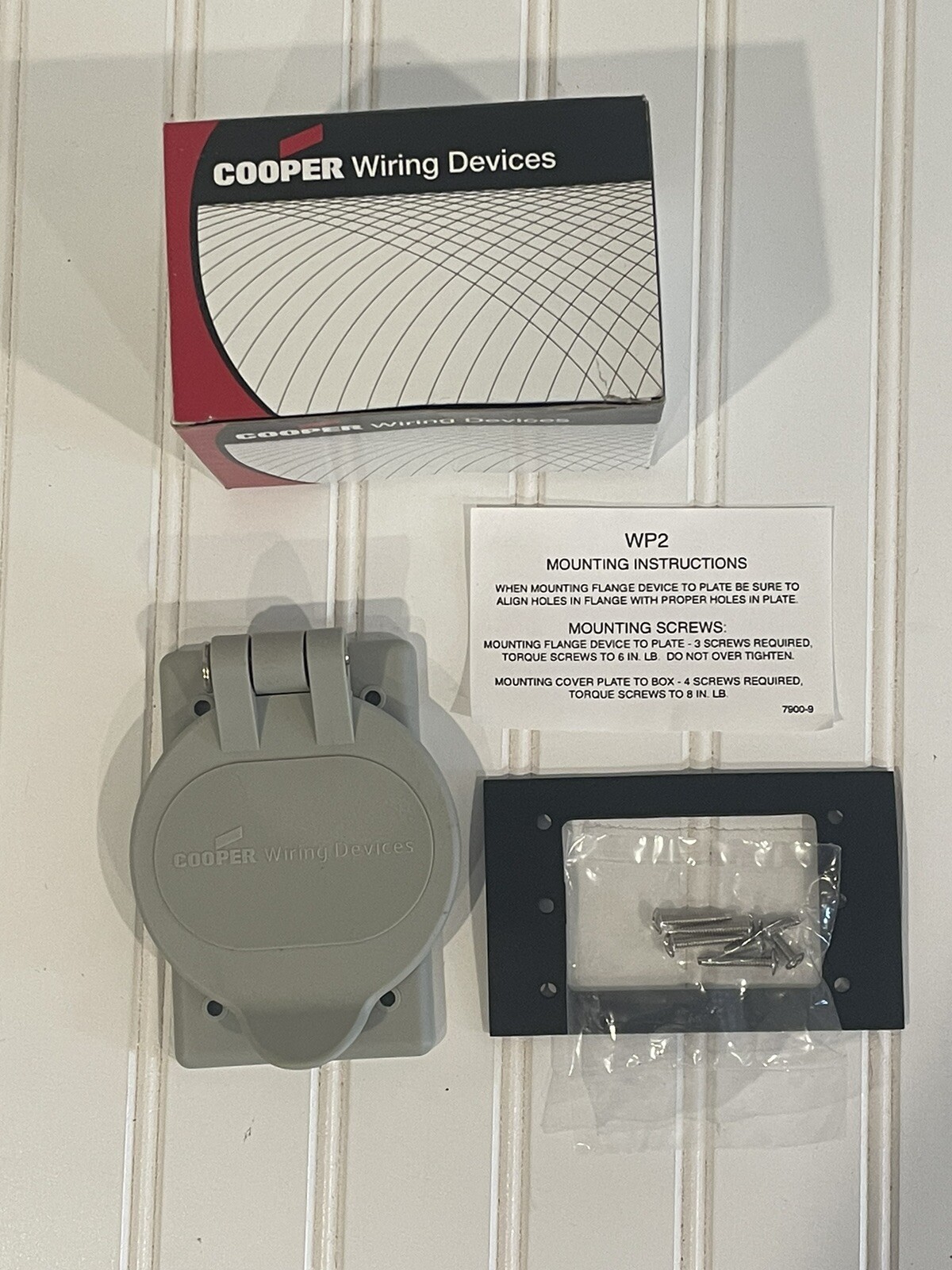 COOPER WP2 weatherproof 1 Gamg Cover for 20A/30A Flamged inlets & outlets – New