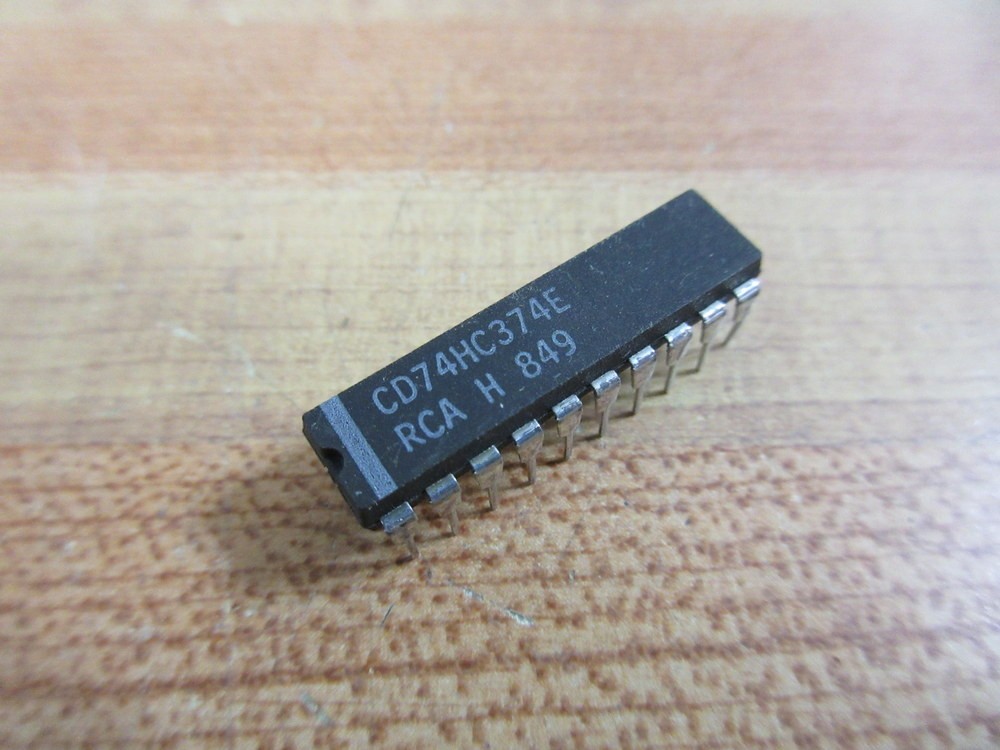 RCA CD74HC374E Integrated Circuit