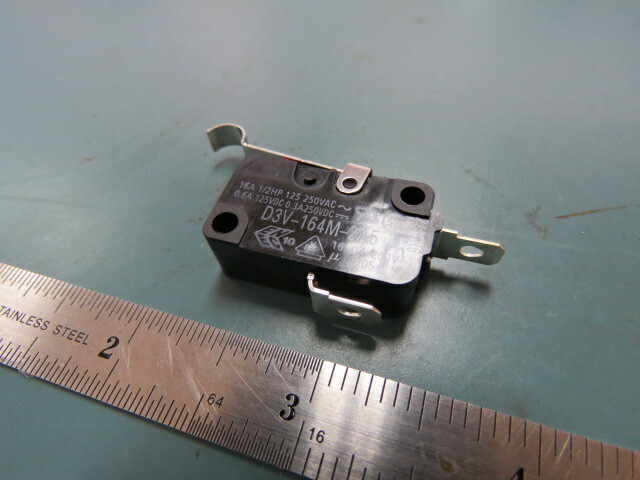 Omron Electronic Components D3V-164M-2A5 Qty of 12 per Lot SWITCH Switch sim ro