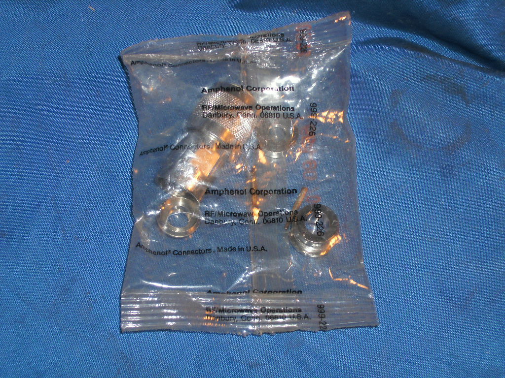 AMPHENOL 82-5589 COAXIAL TWINAXIAL CLAMP STRAIGHT PLUG 825589