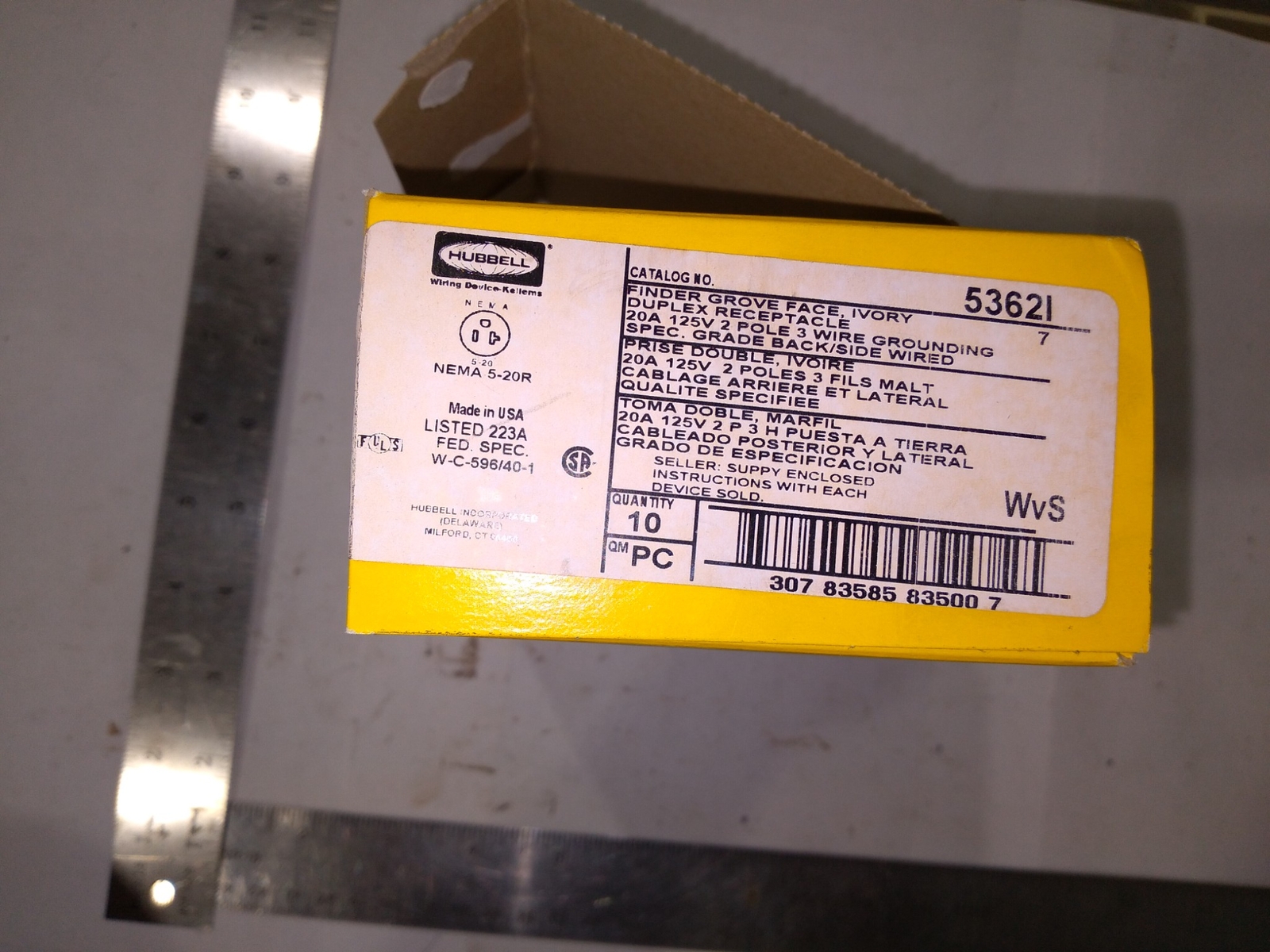 HUBBELL 5362I 20A 125V 3POLES .. box of 8