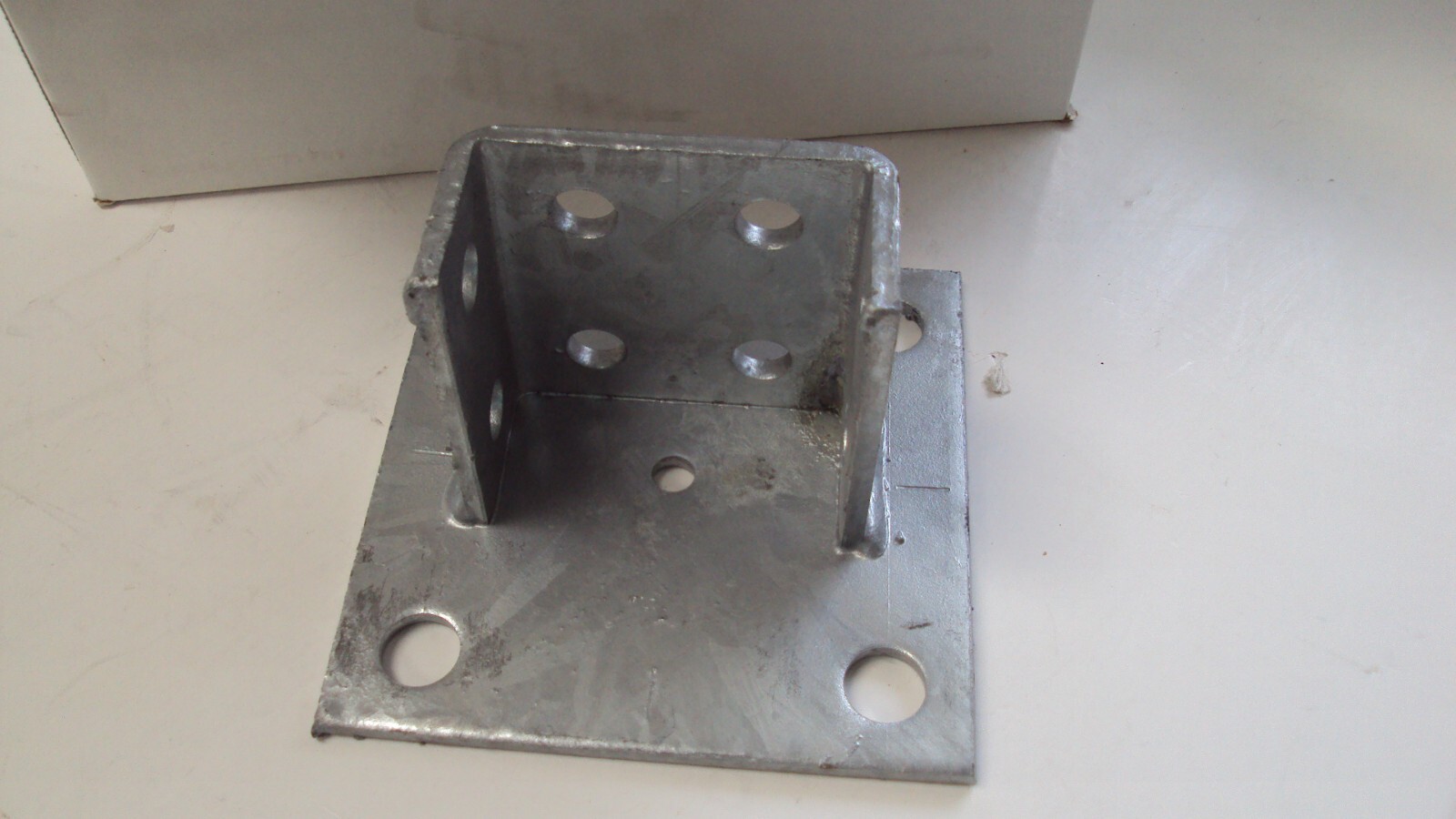 PHOENIX POST BASE DOUBLE CHANNEL P/N B281SQHDG, 4 HOLE SQ 3-1/2″ HD