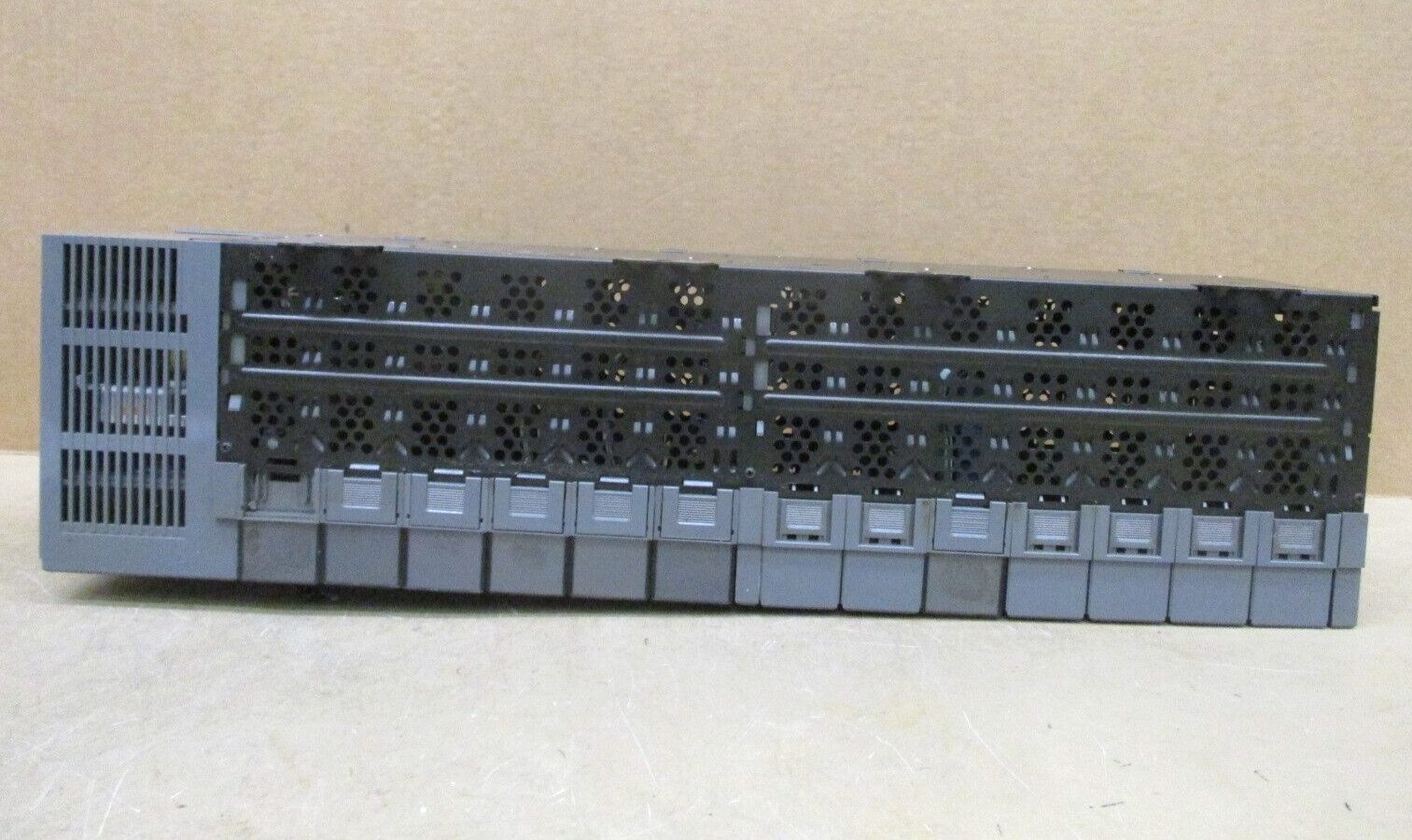 Allen-Bradley SLC 500 1746-P3 SLC 5/04 CPU 1747-L542 1747-DCM 1747-SDN 48692GN