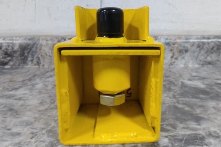 California Immobilizer G00100 2 Pk Coupler Lock for use w/3 In Width Bulldogs