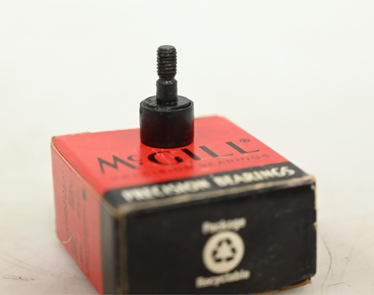 McGill CF 1/2 N SB Flat Cam Follower, Cylindrical Steel, 1/2 in