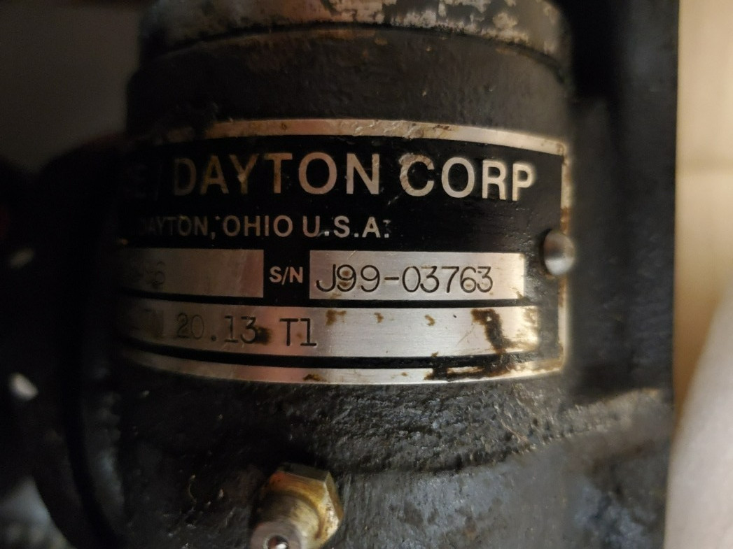 Joyce Dayton 28″ Screw Jacks Set of 2, Unused old stock,