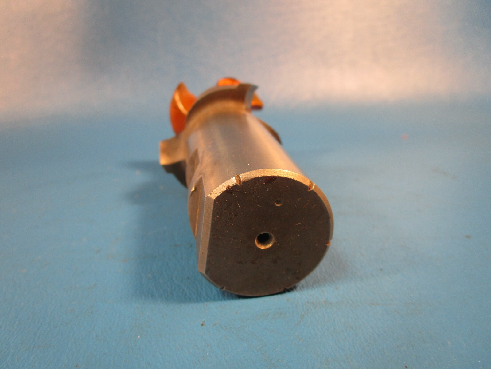 Quinco SE64, 39098, 2 x 1 1/4 x 2 x 4 1/2″, 3-Flute Single End 30 Deg. H Center