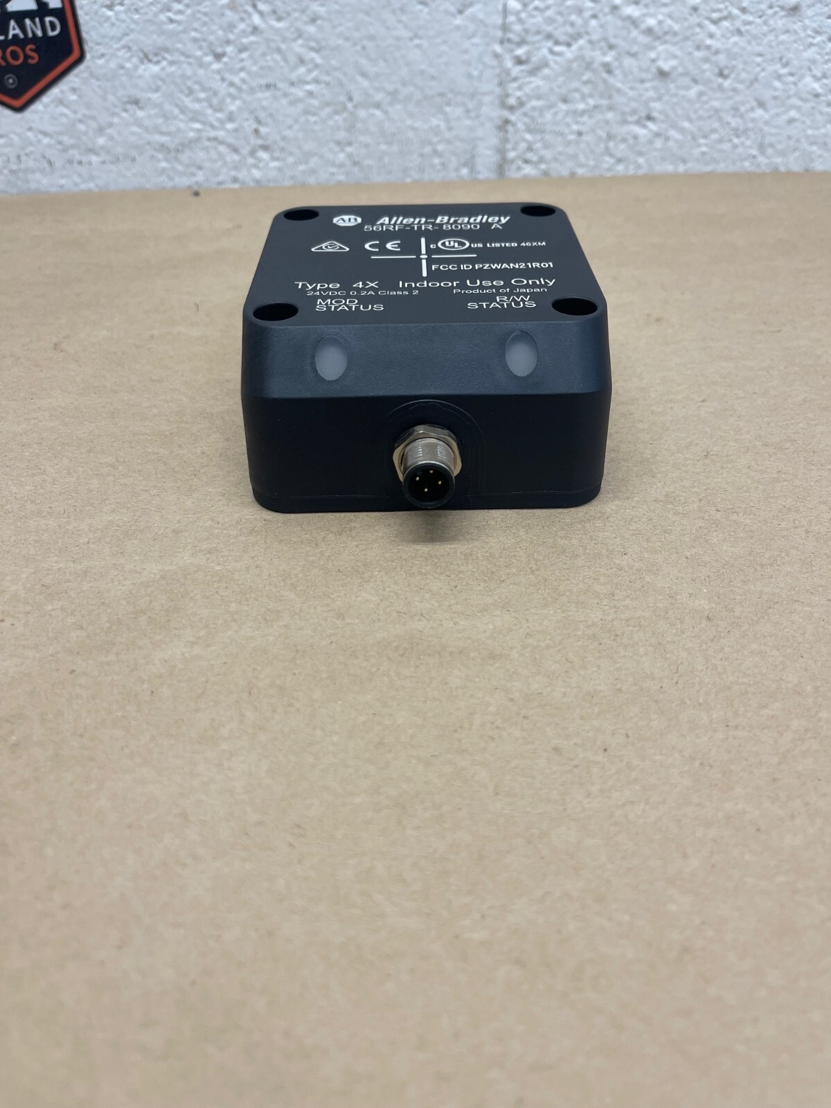 Allen-Bradley 56RF-TR-8090 A Transceiver 24VDC, 0.2A, Type 4x, Indoor Use Only