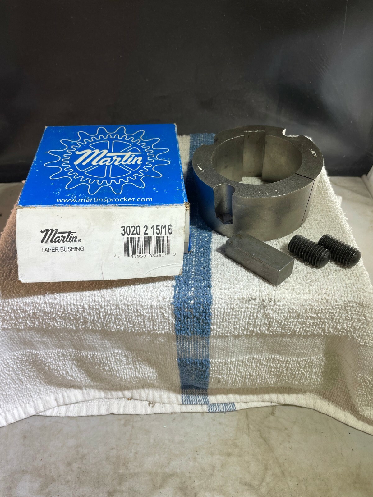 NOS MARTIN SPROCKET & GEAR INC Taper Bushing 3020 2 15/16