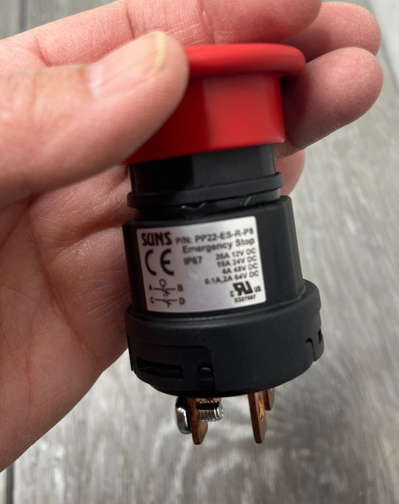 SUNS PP22-ES-R-P8 22mm Emergency Stop Switch Push/Pull