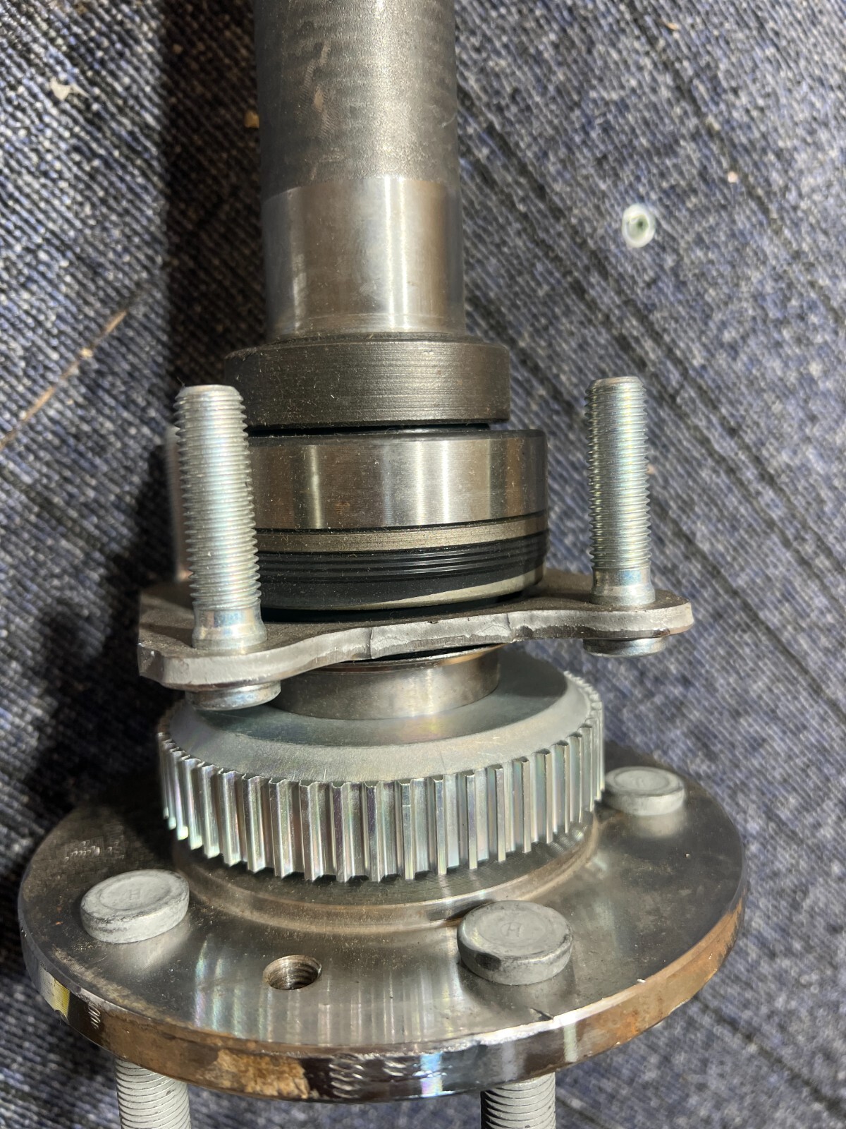 Axle Shaft Assembly H2AHR 171 | 5 Stud | ABS Ring | Stud Mounting | Bearing Assy
