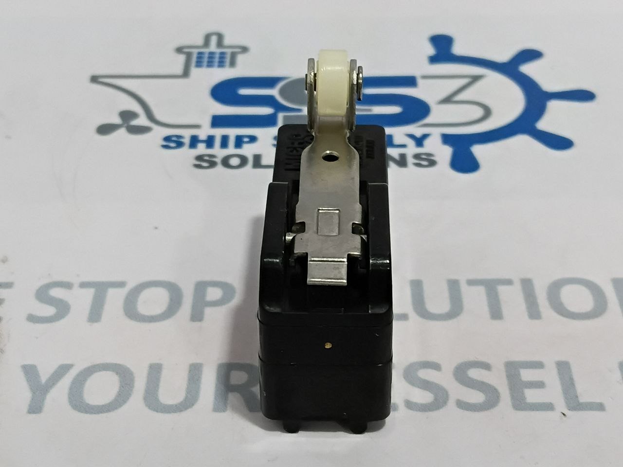 Yamatake Honeywell BZ-2RW822-J Micro Switch 15A-125 -250 OR 480V AC