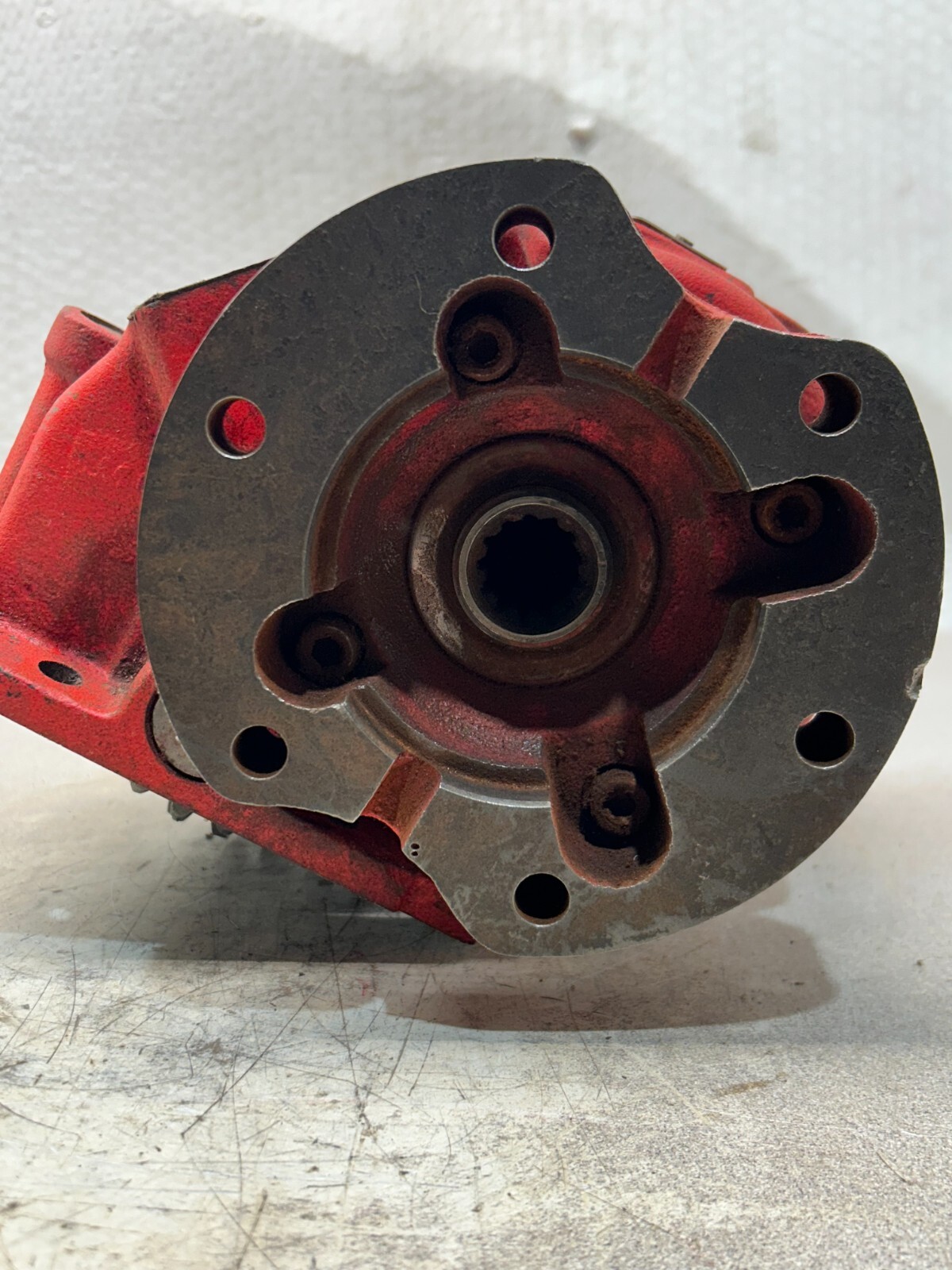 PREOWNED CHELSEA POWER TAKE OFF ASSEMBLY 221ZLAHX-A3XN
