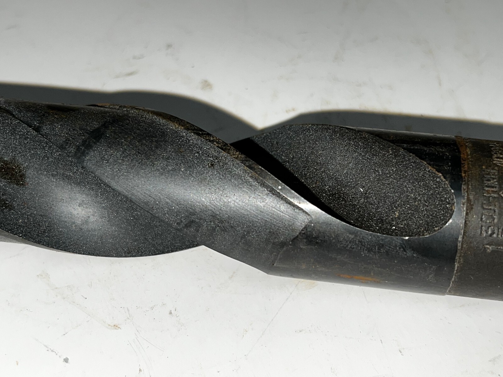CLEVELAND MORSE TAPER SHANK DRILL BIT MT4 1-3/8″ CUT 8-5/8″ LOC 14″ OAL
