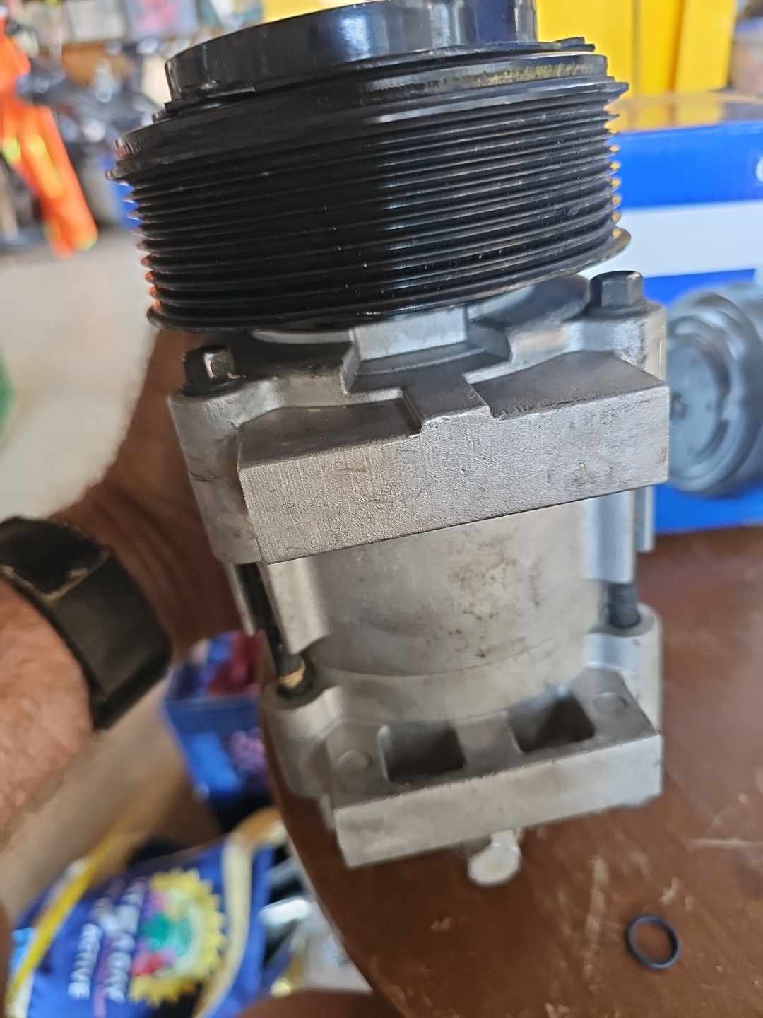 MURRAY 68182 A/C COMPRESSOR OPEN BOX