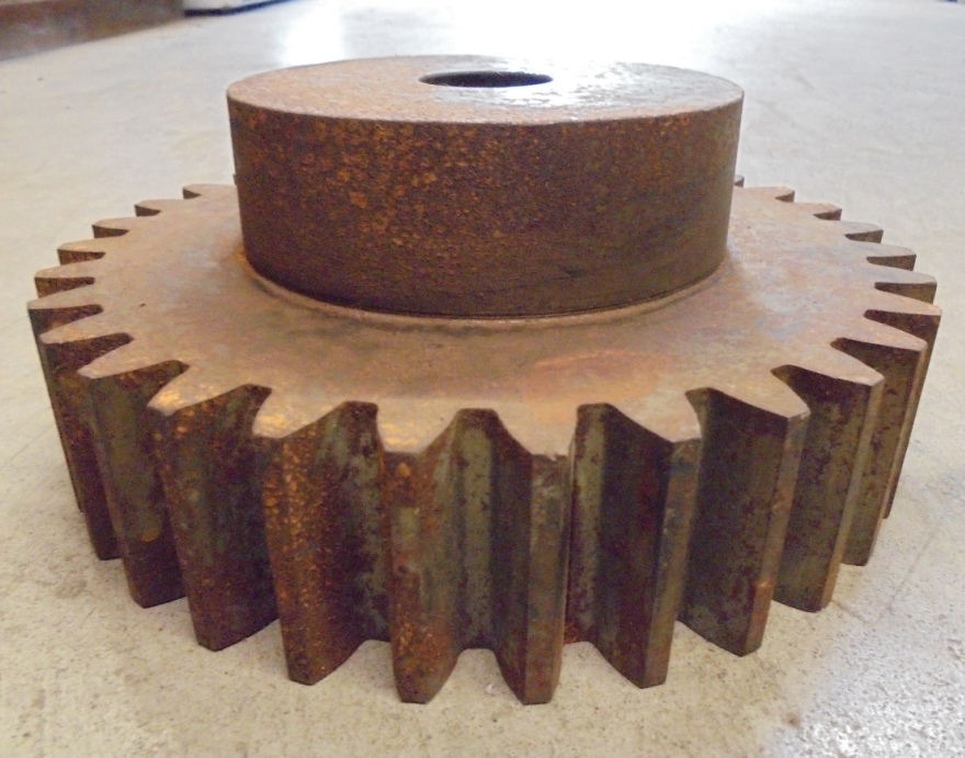 SPUR GEAR 4L32 20, S432, 1-1/4″ BORE, 8-1/2″ OD, 20 DEG PRESSURE ANGLE, 2″ FACE