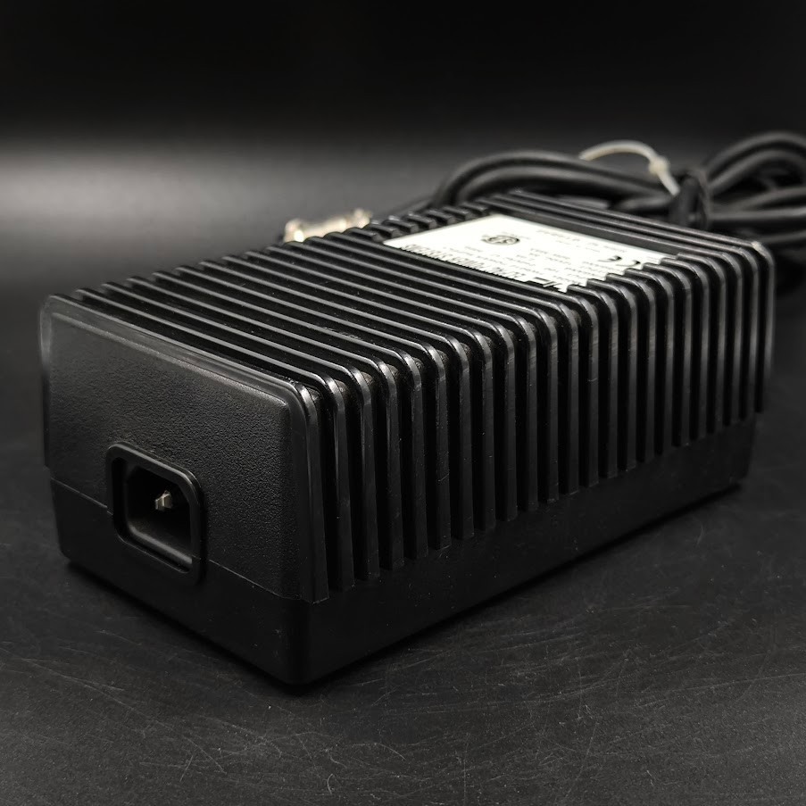 Elpac Power Systems FW6012 power Supply Battery Charger 12V-5A Used Working