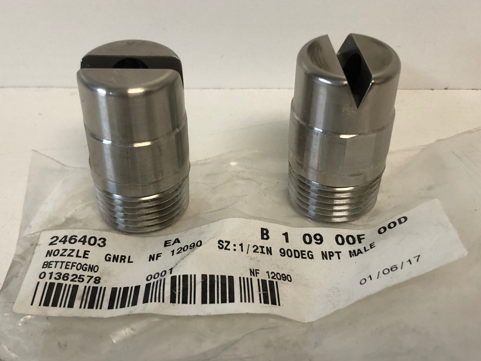 SET OF 2 NEW OLD STOCK! BETE 1/2″ SS FOG NOZZLES NF12090 12-GPM 40-PSI
