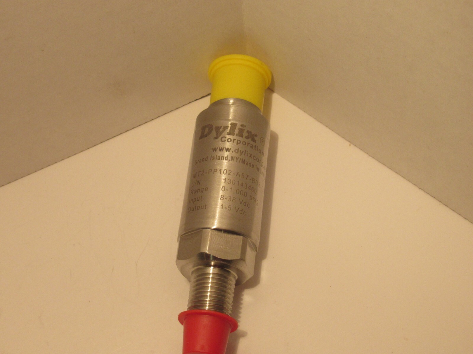 DYLIX MT2-PP102-A57-B03-C01-D07 PRESSURE TRANSMITTER NEW