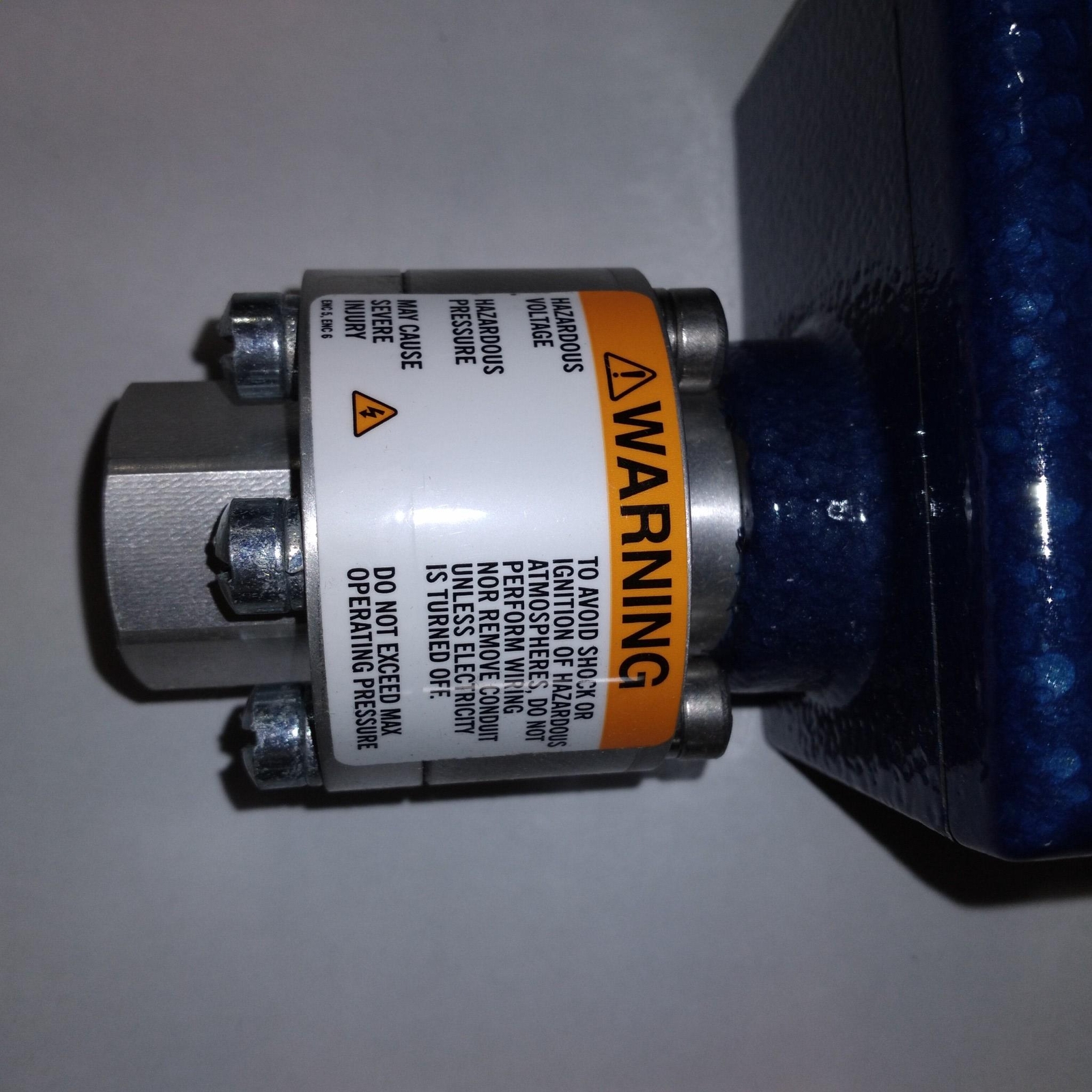 ITT NEO-DYN ADJUSTABLE PRESSURE SWITCH 100P17C6 3000PSIG 125/250VAC 125VDC