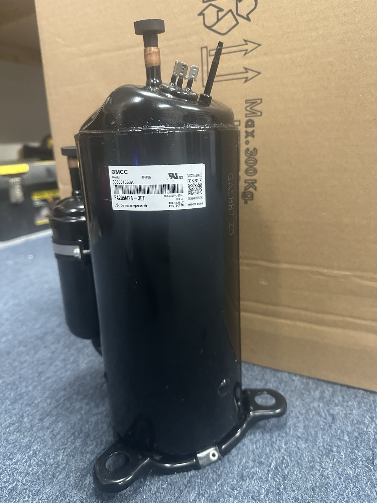 GMCC ( AC ) Compressor 220v Rotary Part # PA205M2A