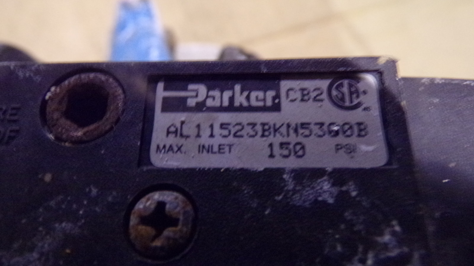 Stonel Quartz MQ 2VE1R w/ Mechanical Switches Parker AL11523BKN5300B