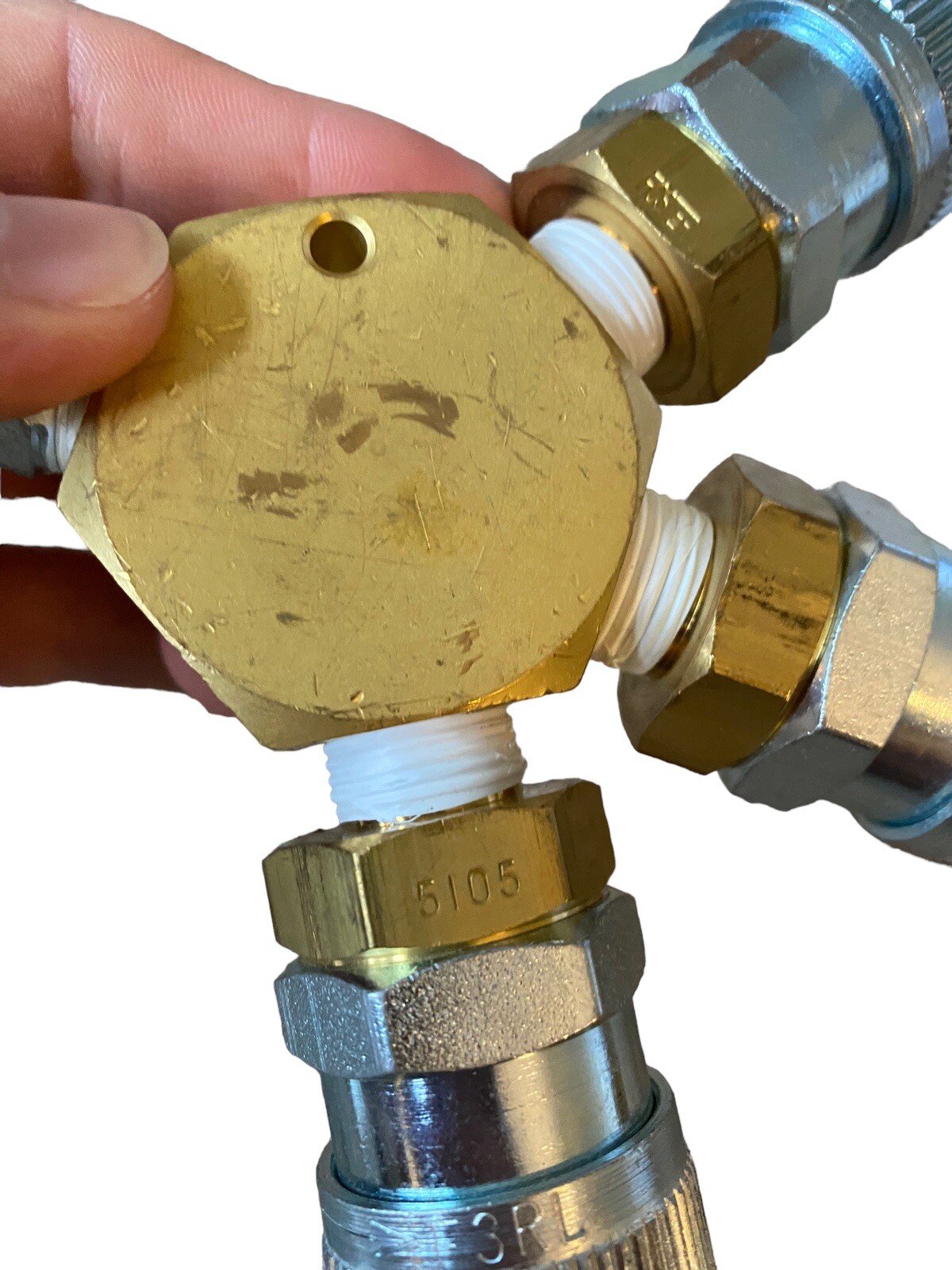 Foster 3L52 & Foster 5105 3 way attachment on Round Manifold Kit
