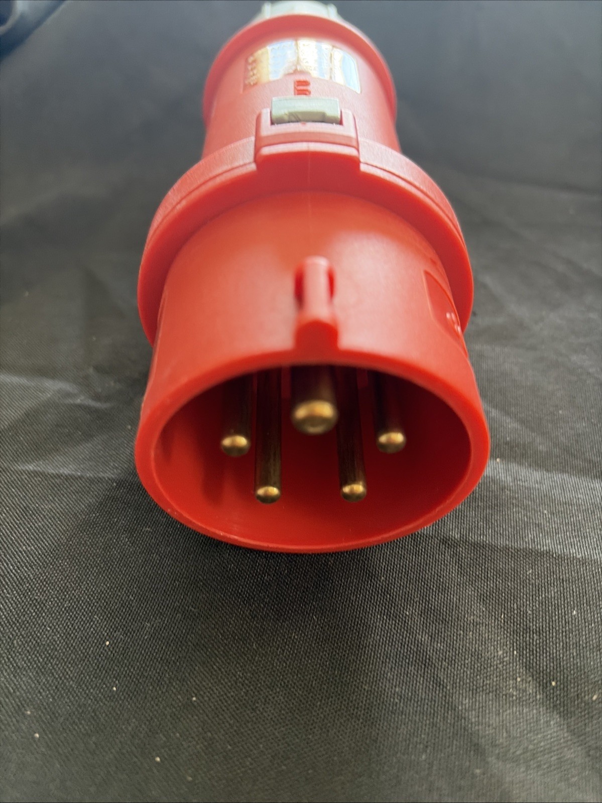 MENNEKES 16A 6H CONNECTOR PLUG 200/346V 240/415V 3P N