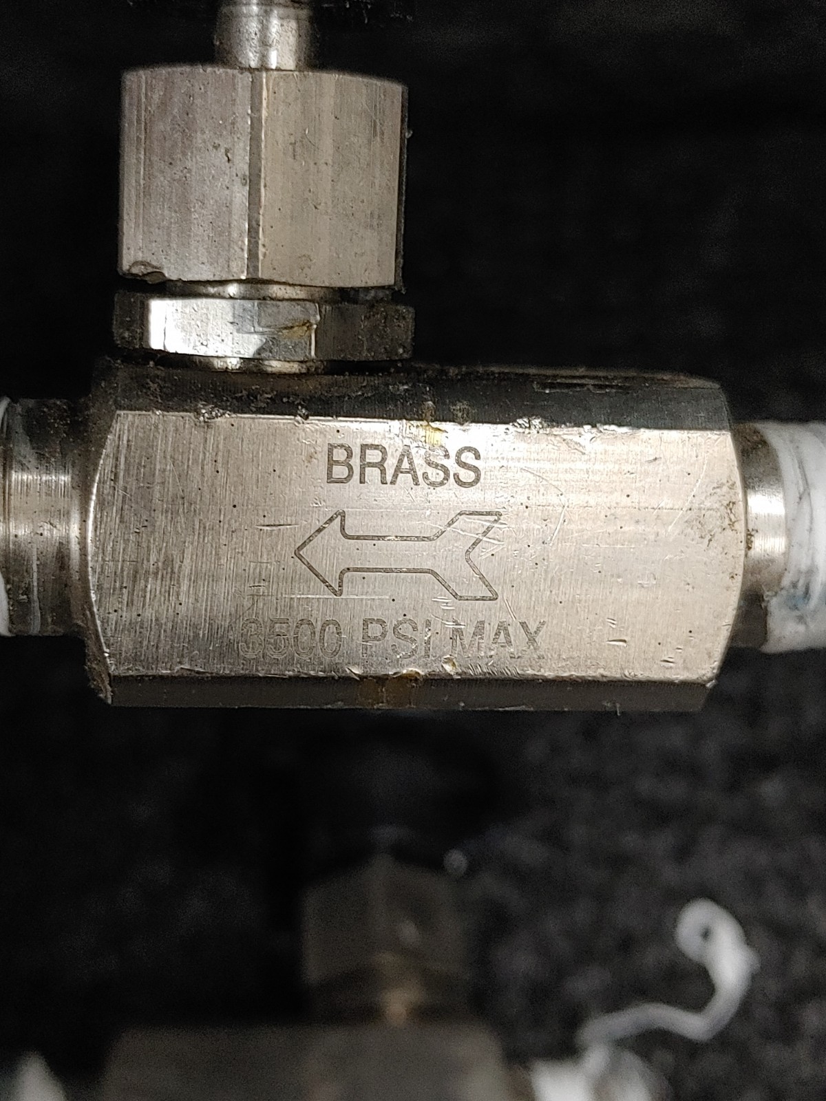 MATHESON High Purity Regulator with PROSTAR Valve X2 and Pressure Gauges
