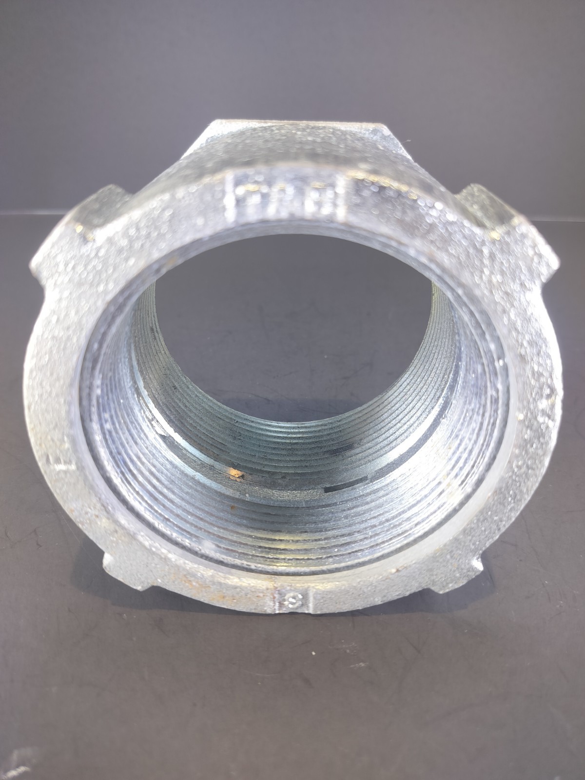 Thomas & Betts 682 Three-Piece Erickson Coupling 3″ Threaded Malleable Iron NOS