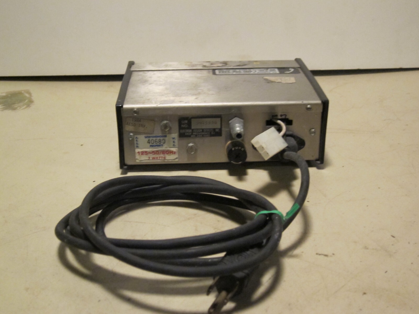 Electron Fusion Devices EFD 1000D Fluid Liquid Epoxy Adhesive Dispenser